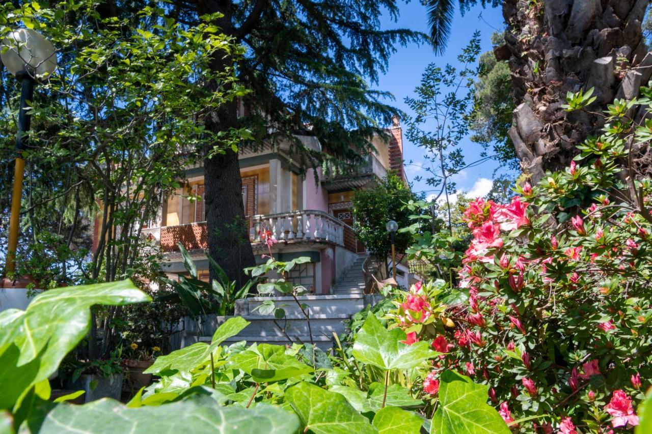 Casa Vacanze Gioia Трекастани Екстериор снимка