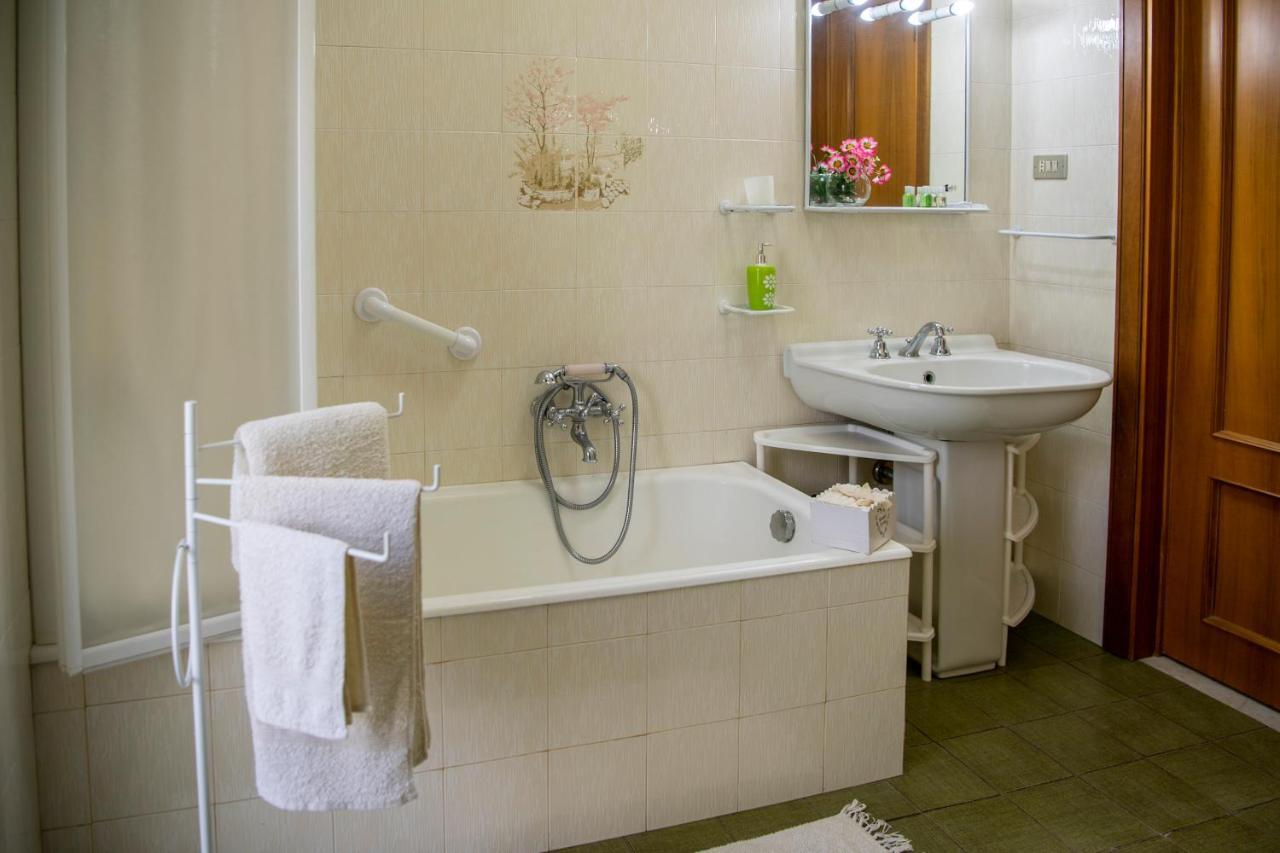 Casa Vacanze Gioia Трекастани Екстериор снимка