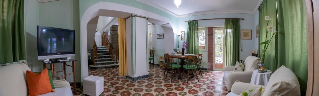 Casa Vacanze Gioia Трекастани Екстериор снимка